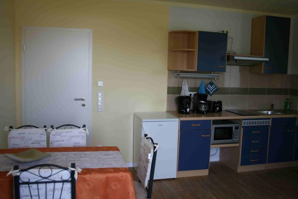 Uebernachtung Bei Michael - Ferienwohnung Rostock Buitenkant foto